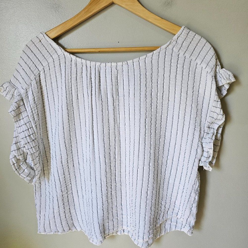 EUC JOIE PIN STRIPED SPLIT V NECK TASSEL ACCENT LOOSE FIT TOP SIZE L - Picture 3 of 15